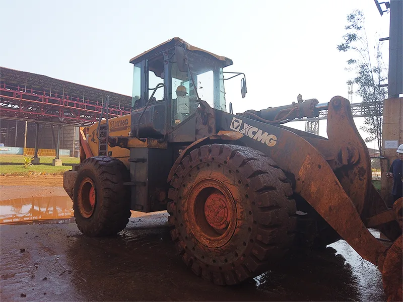 Roasting Ore Plant တွင်အသုံးပြုသော XCMG Loader သည် 23.5-25 Solid Tyres ကိုအသုံးပြုသည်